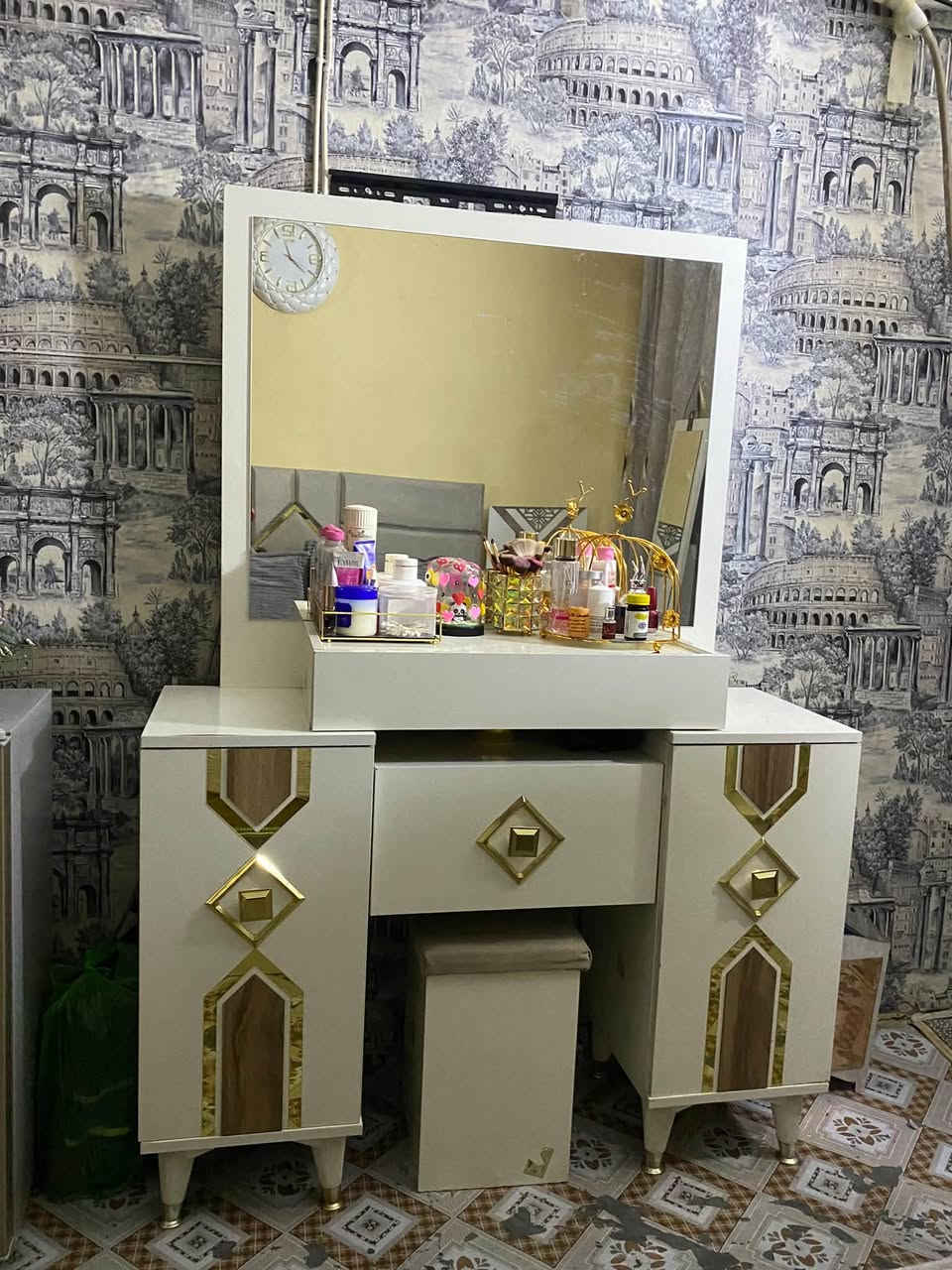 سلام عليكم غرفه تركيه سبع قطع نظافه 99 مستعجل تواصل ***********
