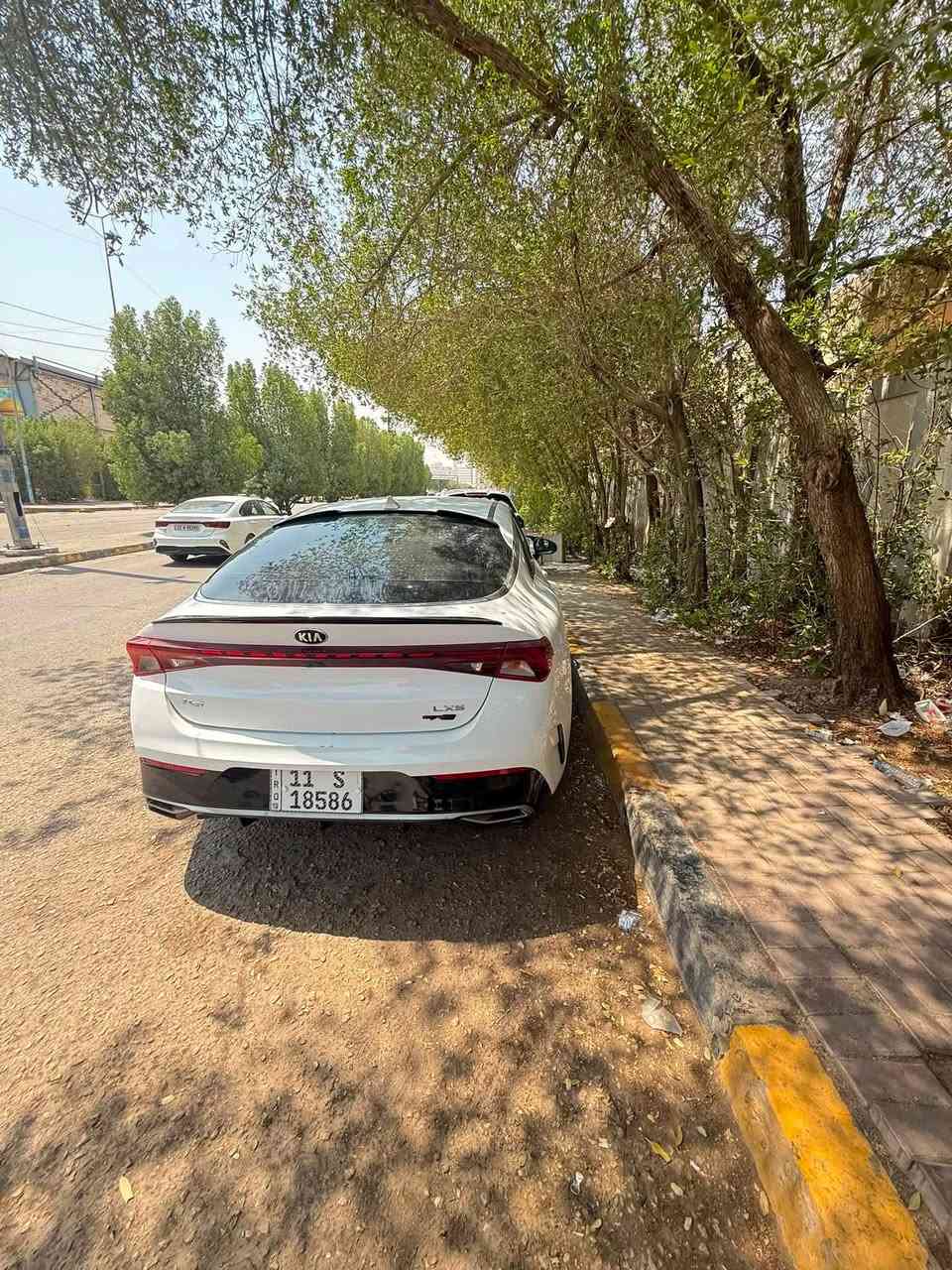 سلام عليكم
كي فايف 2021 
1600 terpo
وارد امريكي حادث موجود بصوره 
واكو شبر بجاملغ الورا موضح بصوره 

معروف مواصفاتها سياره ننضيفه مناقصها شيء 

سعر ١٤٠ $ 
***********متواجد واتساب
