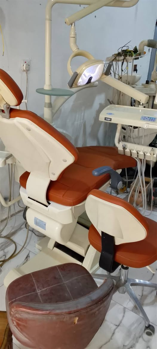 🦷 للبيع كرسي أسنان هايرول 
 مستخدم، نظيف جداً وبحالة جيدة، مناسب للعمل وجاهز للاستخدام.
📌 حالة جيدة ونظافة ممتازة
📌 سعر مناسب
📍 مكتب الهادي دنت
📞 ***********
