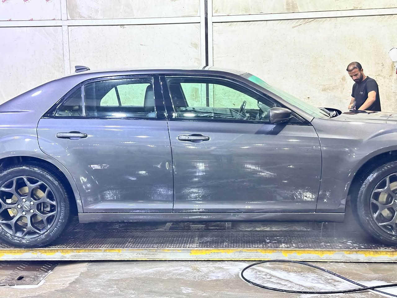 Obama 2019 mange 7  300s
فول مواسةفات  تةنها   سلايد نية     
 رؤشتوة95 mil 
كؤدي هةية  بةناوي خؤمةوةية  
 دةبل ئةكسة      بةكؤمپيوتةر تةرك كراوة    
٤ پارچةي  سبوخة     بةسس بةخة  يةك برغوي نةگؤراوة هةموي بيلادية    رةسمي ئةمريكاش اهينيت بي بوياخة 
براوةية  ***********
‏٨٠مةجال كالار, السليمانية

نص مكتوب في الصور:
- Chrysler 300 The average price is $2796 Free bid history copart and iaai » Chrysler » 300 » Chrysler 300 S 2019 Gray 3.6L 6 vin: 2C3CCAGG7KH648774 Chrysler 300 S 2019 Gray 3.6L 6 vin: 2C3CCAGG7KH648774 Final bid: $4000 Auction: Copart SOLD Lot number: 68621763 Date of sale: 23.10.2023 Year: 2019 VIN: 2C3CCAGG7KH648774 Condition: Enhanced Engine: 3.6L 6 en.bidfax.info
- 10:20 en.bidfax.info