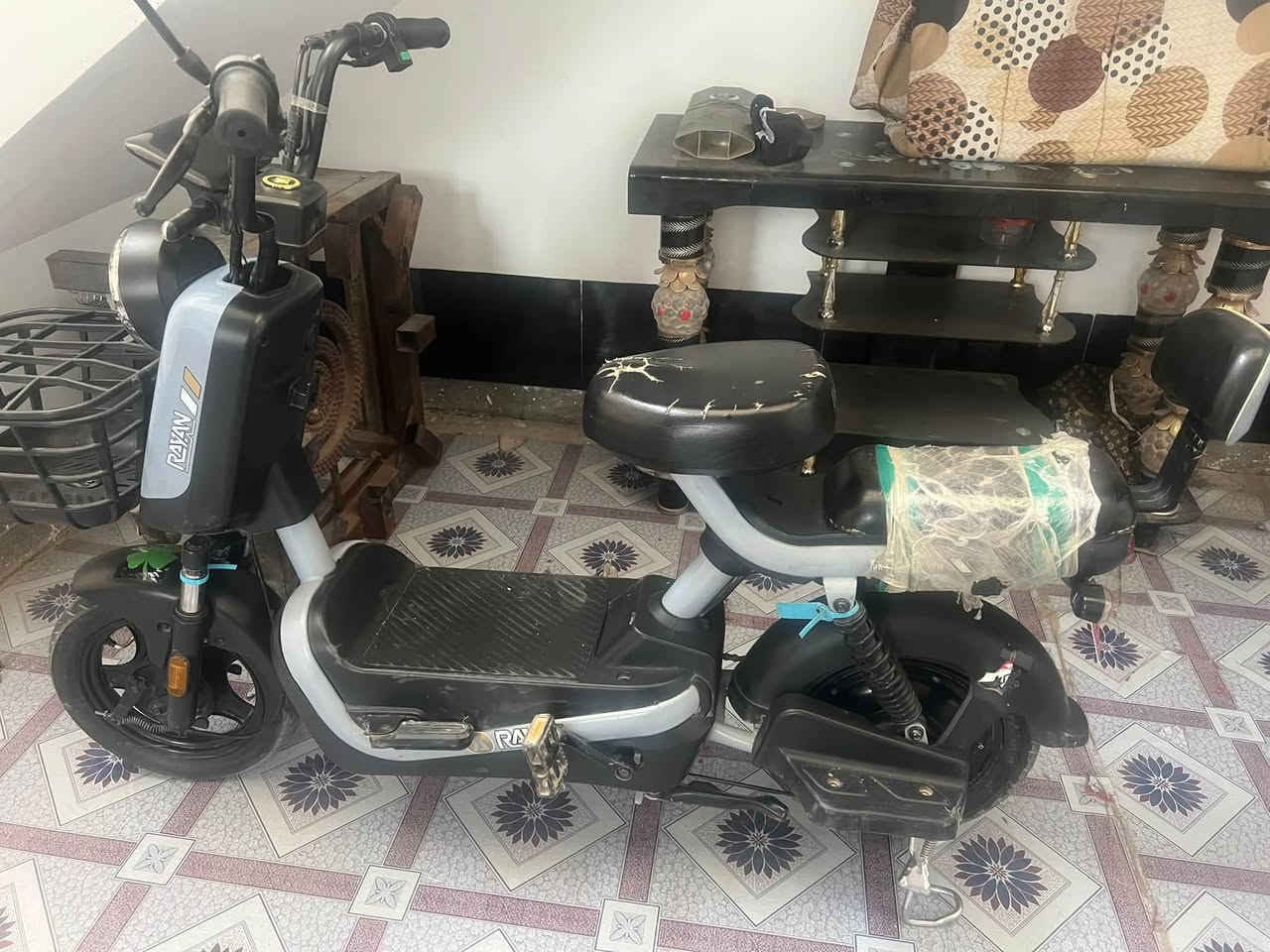 دراجه شحن البيع حجم 14 دراجه نضيفه بطاريات جداد 3 نمر البيع السعر 350 وبها مجال بسيط مكاني بغداد المعامل فلكه حي نصر ال استفسار ***********
