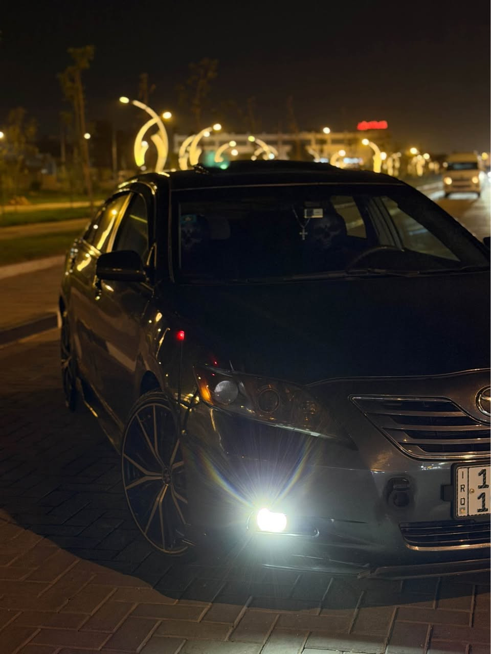 🔥 للبيع Toyota Camry LE 2009 🇺🇸

🚘 كامري LE 2009 وارد أمريكي – رقم بصرة

🔹 محرك 2.4L – 4 سلندر
🔹 قير أوتوماتيك
🔹 ماشية 220,000 كم
🔹 ويل رياضي 20 إنش 🛞
🔹 تايرات جديدة
🔹 صالون رياضي
🔹 مجموعة زنن
🔹 شاشة CarPlay
🔹 اكزوز رياضي 🔥
🔹 منظومة تبريد جديدة
🔹 مكينة جديدة
🔹 كير جديد

🎨 صبغ السيارة:
السيارة مصبوغة عام من الخارج فقط بسبب جراد اللون، والداخلية على حالها.

⚠️ ملاحظة:حادثها جاملغ السايق.

📋 الأوراق:
🇮🇶 رقم بصرة إنكليزي
✅ جاهزة للتحويل المباشر

🔧 السيارة جاهزة للفحص والمعاينة

📍 الموقع: البصرة
💰 السعر: [88مجال]
📞 للتواصل: [***********] البصرة, العراق

نص مكتوب في الصور:
- @a99_i9