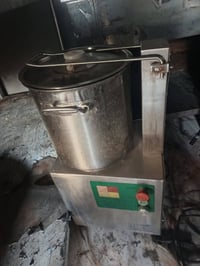 مكينه ثوميه دقوس لبيع المدائن 07700366217
