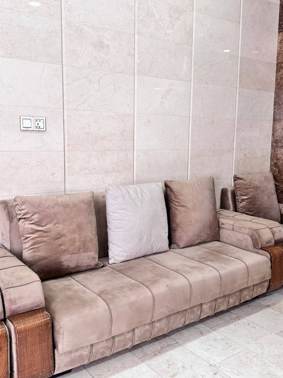 قنفات للبيع عشر نفرات للتواصل ***********
