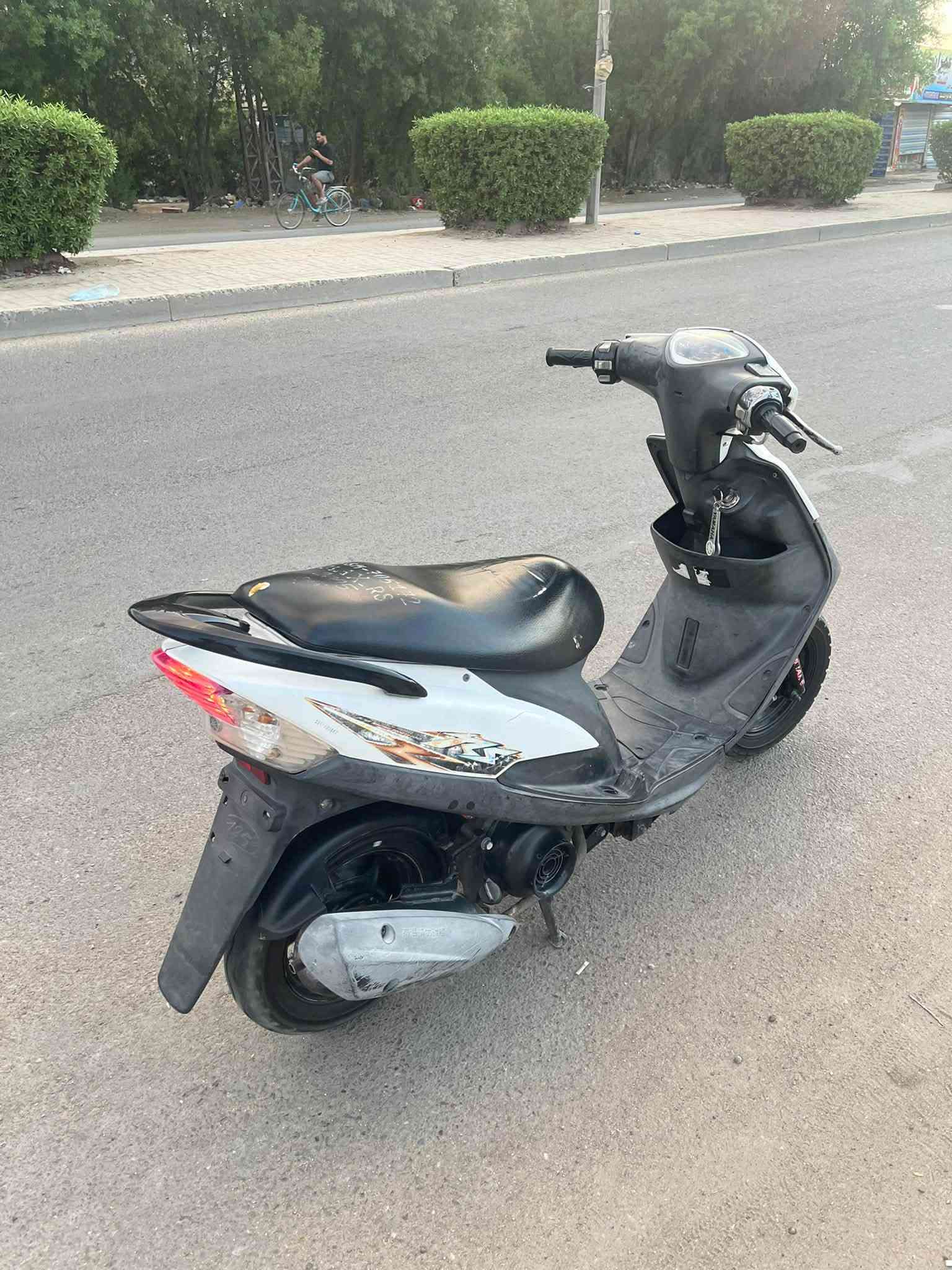 السلام عليكم ماكس عدله للبيع دراجه كلها بلادبه برغي واحد ممفتوح  فقط السلف تجاري السعر 900المكان بغداد الدوره للستفسار خاص او عل رقم ***********
