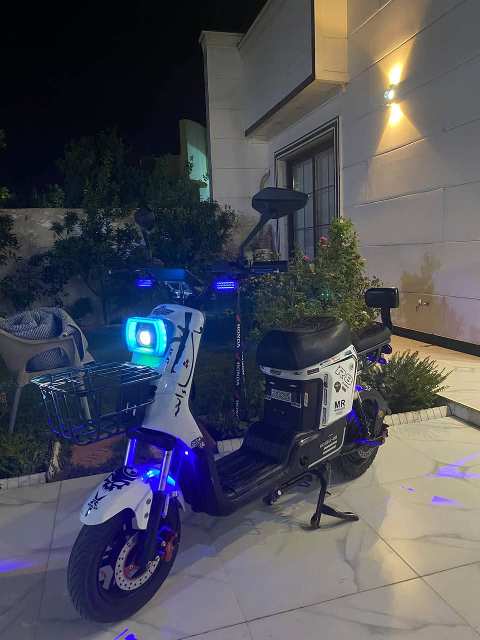 R8 • ٥ بطاريات • نضافة فول