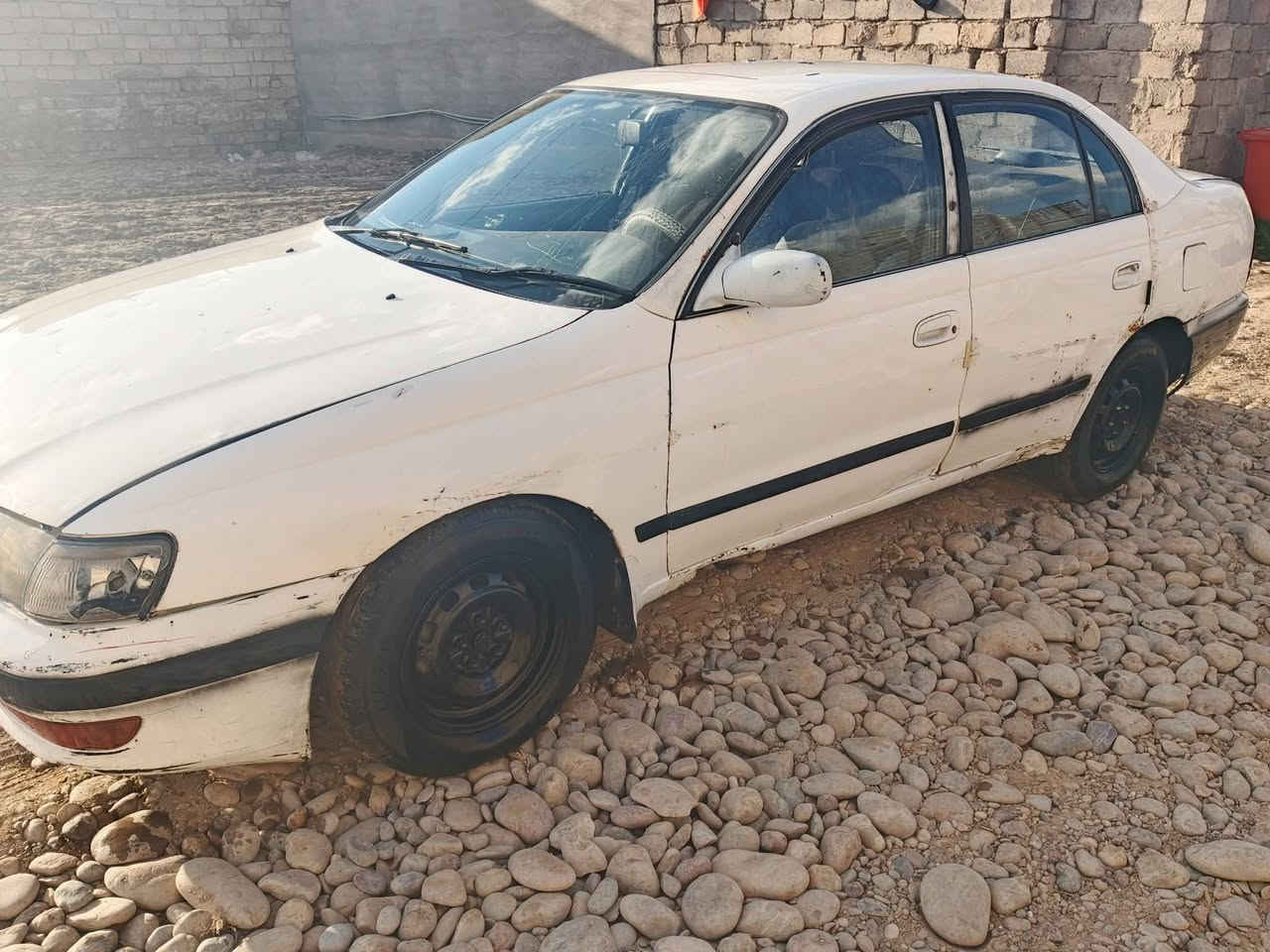 السلام عليكم
سياره فرخ بطه ادوات مامسجل كير محرك شرط كهربائيات شغاله تحتاج صدر السعر (18) ورقه وبيها مجال قليل
مكاني ناحية الزاب 
***********
