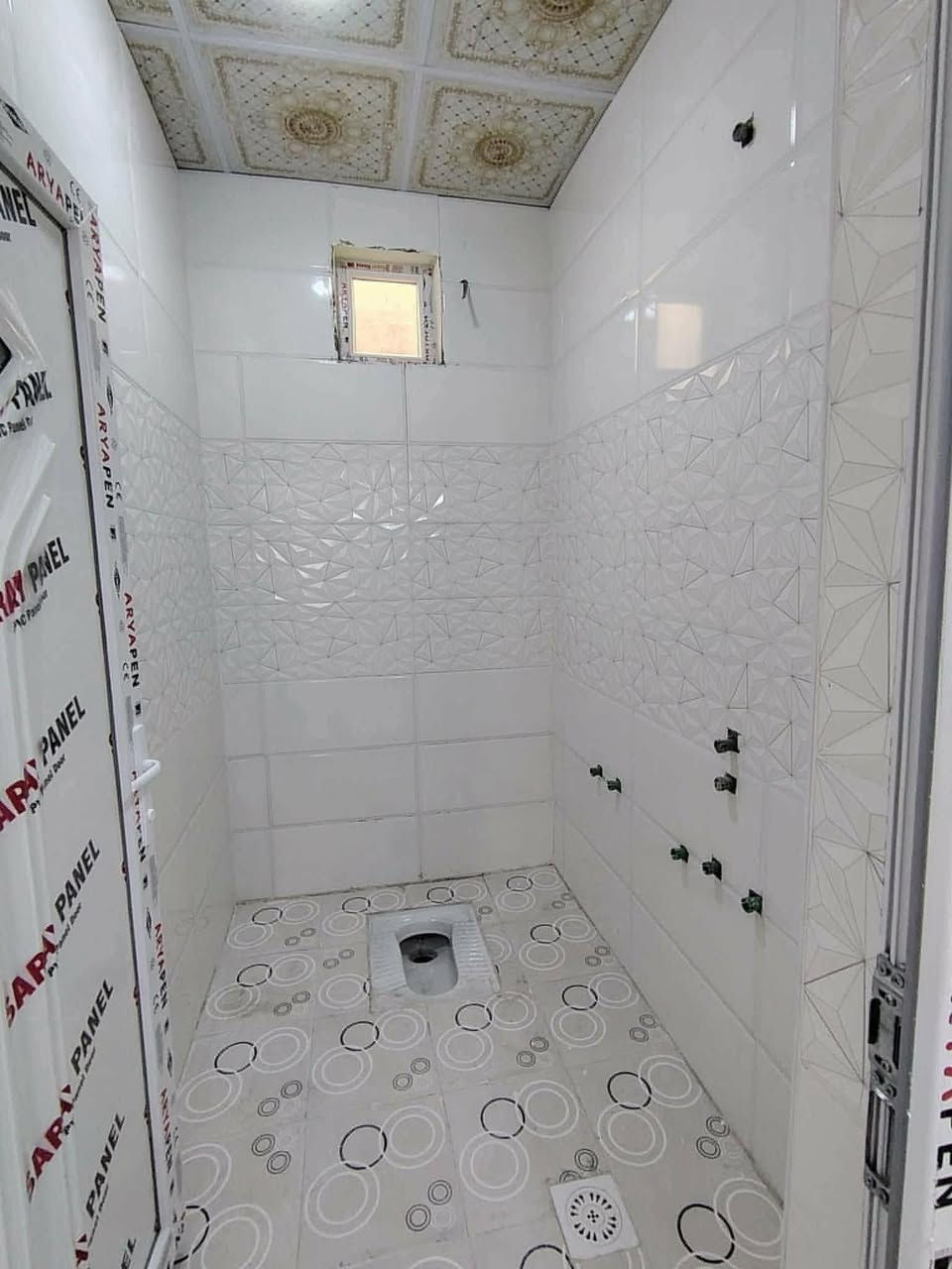 بيت للرهن 🏠  50 متر الرهن سارع بلحجز سعره مناسب 

مقابل ملحق قريه الغدير عمود 321بلخط الثاني قريب  شارع  قريب علا سوك جميع الخدمات متوفره يمه

📍 الموقع: محافظة النجف الأشرف

بيت 50متر بناء جديد تانكي وصخان بي لبيت كامل معايزه شيء خط مولد بي لبيت  جاهز للسكن

🟠 تصميم الخارطة : 

غرفه  - صالة  -صحيات  -مطبخ - منور 
سطح مطبك شتايك
ــــــــــــــــــــــــــــــــــــــــــــــــــــــــــــــــــ
سعر الرهن 6 مليون مدت رهن سنه وقابل لتجديد 
او من خلال الارقام التالية

 ***********
