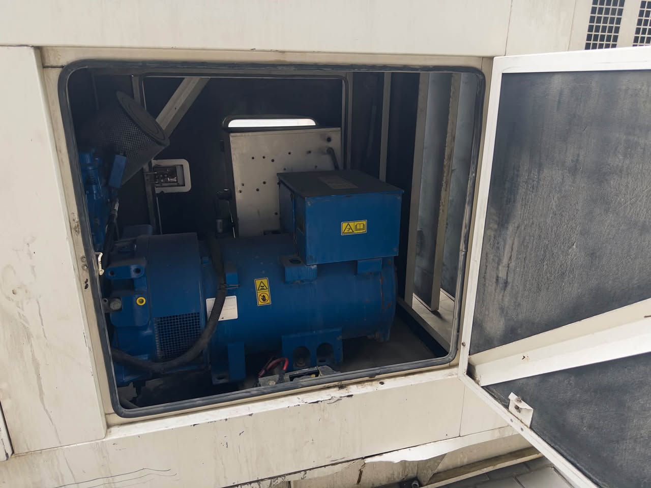 للبيع / بيركنز كاتم 6 انجكتر  275 kv
fg wilson 
مكان المولده بغداد حي اور المولده شغاله 100‎%‎

***********
