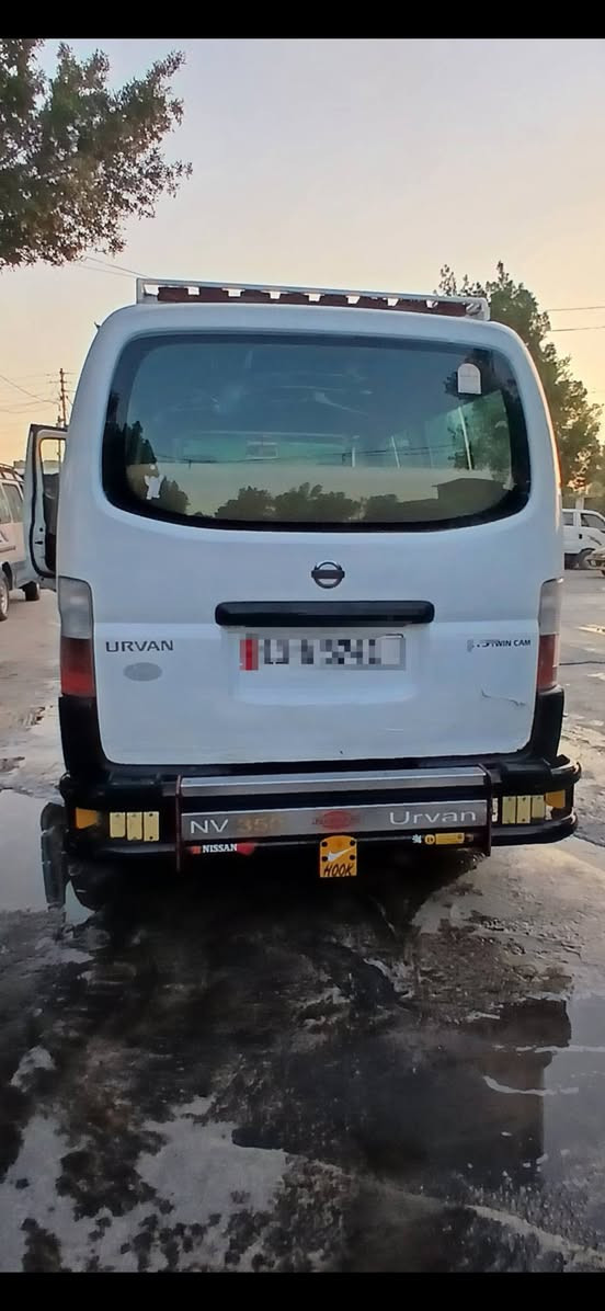 نيسان ٢٠١٣ باسمي رقم بغداد سنويه جديده السياره مصفره من كلشي غرامات ضريبه كامل تااخذ عنواني بغداد السعر ١٣٨ رقمي ***********
