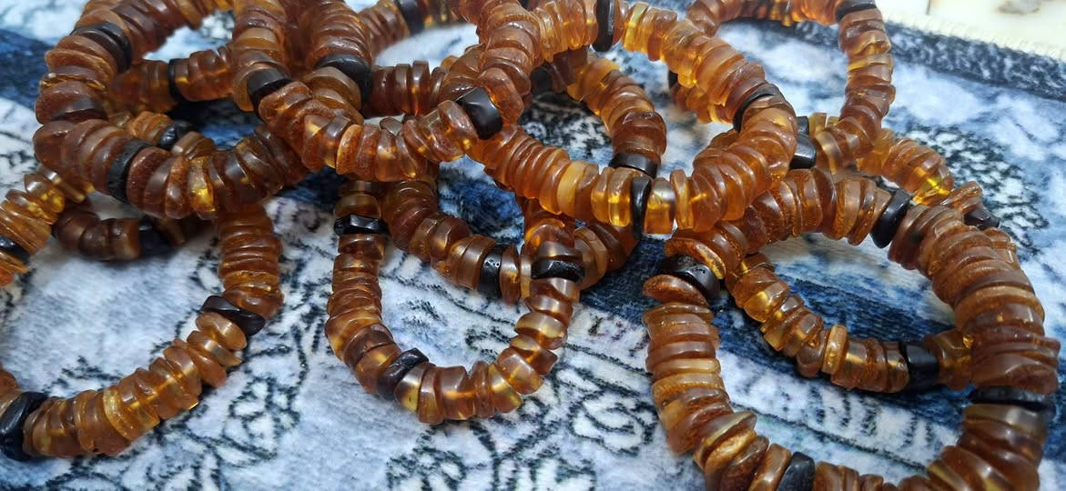 سوارات
كهرب بولوني حر طبيعي 
شرط الفحص ✔️ 
مو اصلي يرجع بيد المندوب 
ذمه اصلي
خلي سعرك او بالعافيه الي يرضي بي الله  
***********
