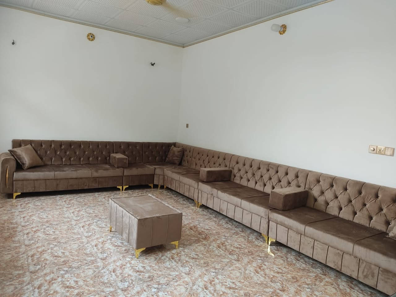 نعرض عملنا ديوان نجاره ودوشمه حسب طلب الزبون نتمنى ان ينال اعجابكم عنوان خانقين بختياري مقابيل الكوميته ***********

