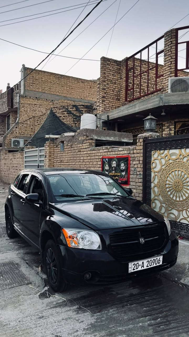 دوج كاليبر ٢٠٠٨ رقم ديالئ دولي صاحبها بغداد  مكاني مصبوغه جماليه بالكوت الكير مالتها ينمر واحد وبك يعني متمشي يعني تاخذها بكرين للبيع ب ٣٠ قفل اومراوس *********** ,,***********
