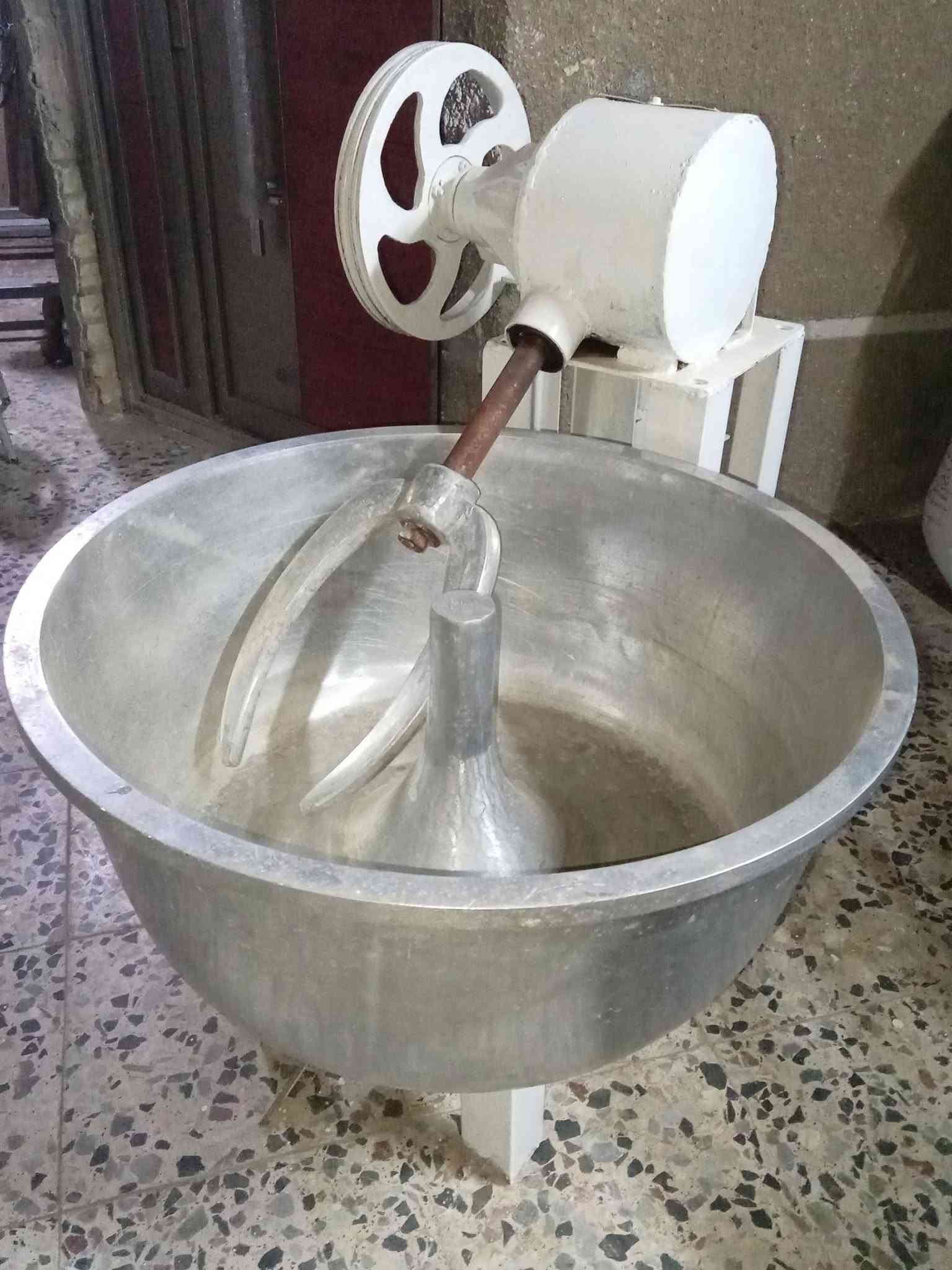 عجانه • ميز خبز • بغداد