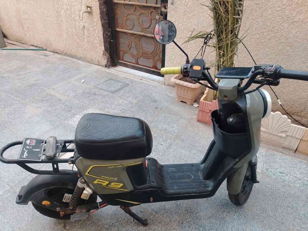 دراجه شحن ار ٩ للبيع بدون بطاريات
البصره التنومه الاكوات الثالثه
  ***********
السعر ٢٥٠

