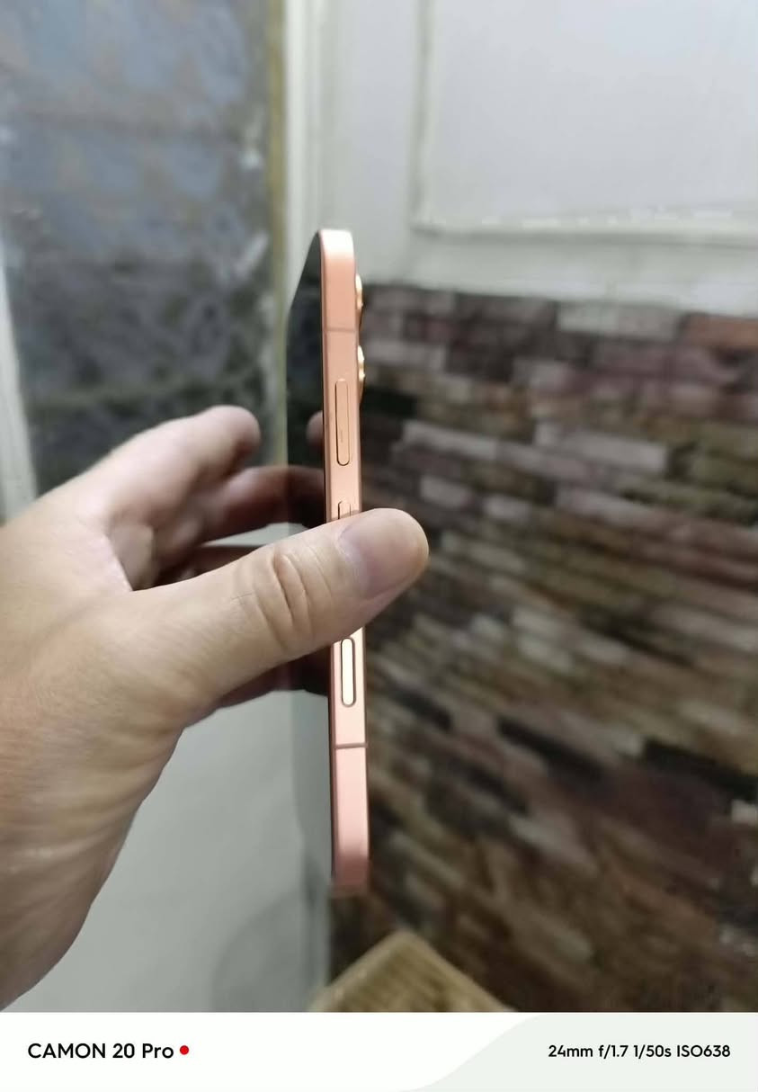 السلام عليكم البيع ذكره 256رام 8 مستعمل قليل السعر 550 بي مجال كامل بغداد الشعب هاتف***********

نص مكتوب في الصور:
- CAMON 20 Pro • 24mm f/1.7 1/50s ISO700
- CAMON 20 Pro │ 24mm f/1.7 1/50s ISO436
- CAMON 20 Pro •
- 24mm f/1.7 1/50s ISO645
- CAMON 20 Pro 24mm f/1.7 1/50s ISO443
- CAMON 20 Pro • 24mm f/1.7 1/50s ISO638
- CAMON 20 Pro • 24mm f/1.7 1/50s ISO412