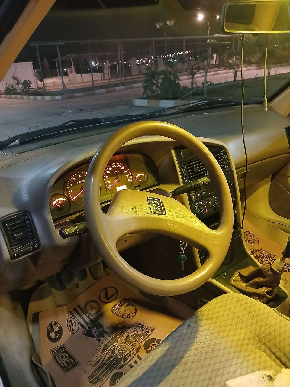 بیجۆ ٤٠٥ glx
سەنەوی پلاستیک بە شەرتی گێرومەکینە دەعمولێدراو کارەبایات هەموی بەشەرت
سەیارەیەکی زۆر پاکوجوانە بێمەسروفە ماڵی دۆستە سعری ٢٧ گەڵا قفڵ بۆ مەعمەلە تەلەفون مەکە  پارەی روایە نیە.
هەڵەبجەی شەهید
***********
