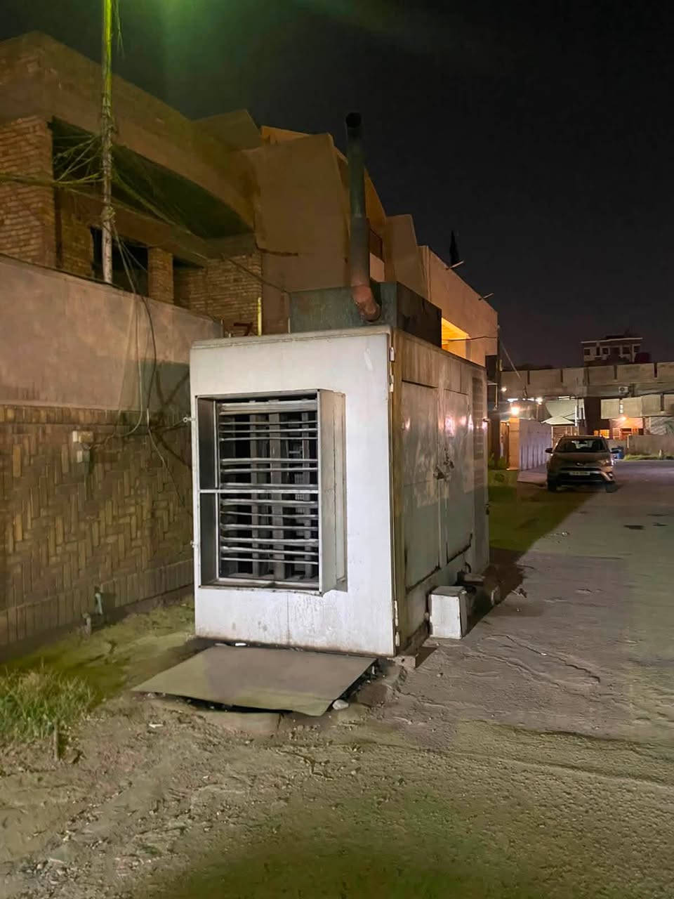 مولده كمنز ٢٥٠ kv
٢٤ ولف 
شغاله المولده 
مكان المولده كراده الشارع المقابل مستشفى الجادريه
للاستفسار :***********     ***********

السعر : ٦٠ ورقه وبيها مجال
