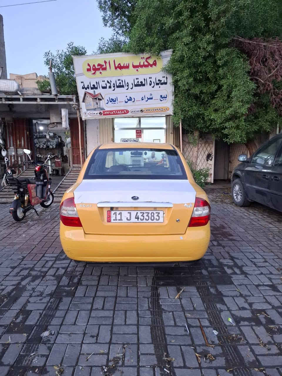 السلام عليكم سياره طيبه للبيع موديل 2015 رقم كربلاء انكليزي مصفره هيئه و غرامات كير محرك حداديه تخم تاير بل باكيت تبريد شغال ثلج سياره كلش نضيفه مال جناي سعر 34 و بيه مجال للشراي *********** مكان السياره كربلاء
