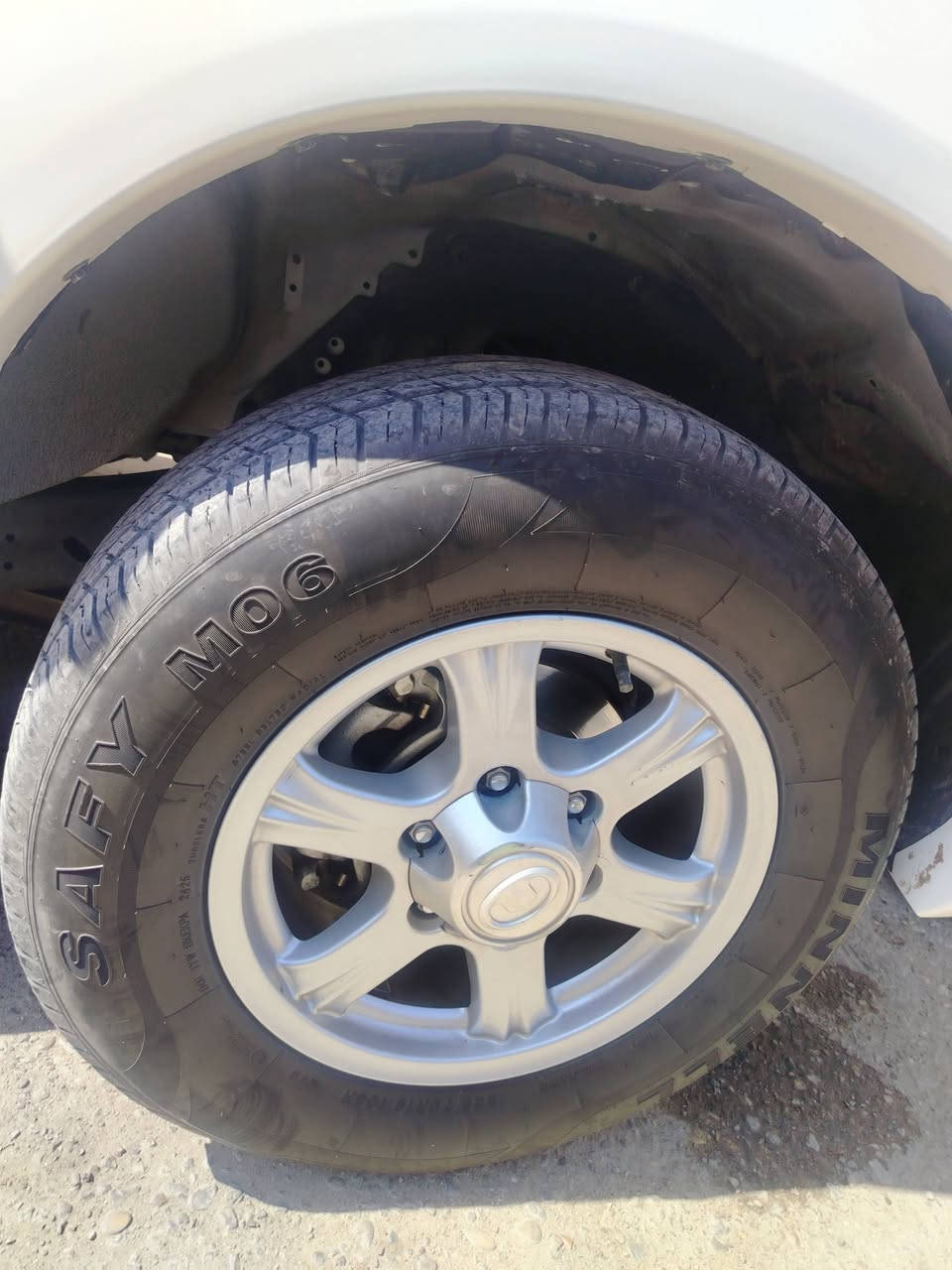 السلام عليكم گريت ويل 24  للبيع  بيها ضربه بل مقدمه خفيفه اما البقيه السياره جاهزه من كل شي ماشيه 70 الف السياره بأسمي رقم قادسيه السنويه مجدده حديث إلى 29 السعر 95
الرقم ***********
