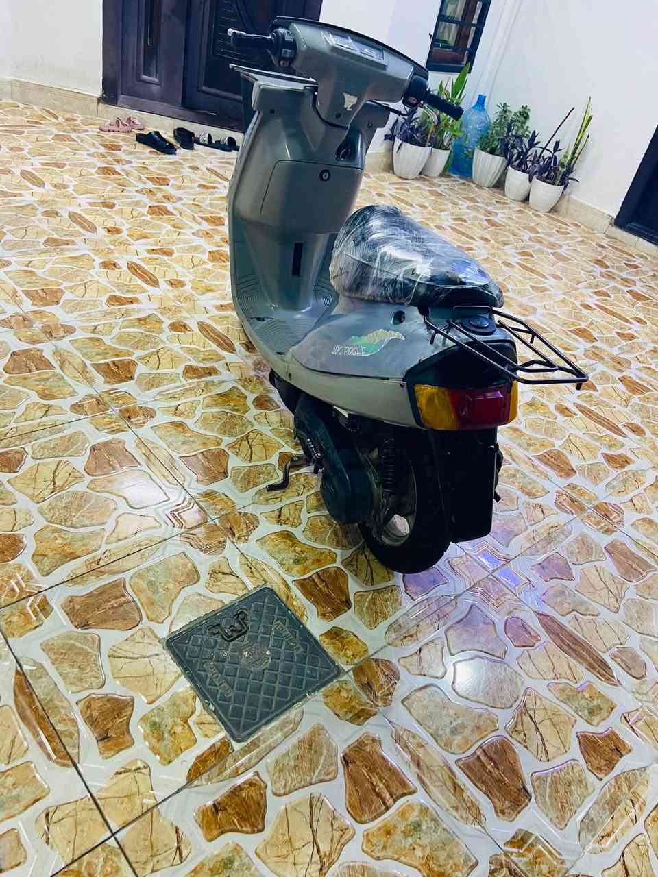 للبيع دراجه يامها لوك مابي كل عيب مكينه بلادي كابرتير بلادي كبس مامفتوح كهربائيات كل شغال فقط يحتاج بطاريه نص هندر يتشغل صوت اكسل مابي شرط كفر بلادي مابي اي كسر شاصي شرط مابي لحيم صوت مكينه ناعم فول تيارات جديد سعر 250 وبي مجال خاص او اتصل *********** مكاني كركوك
