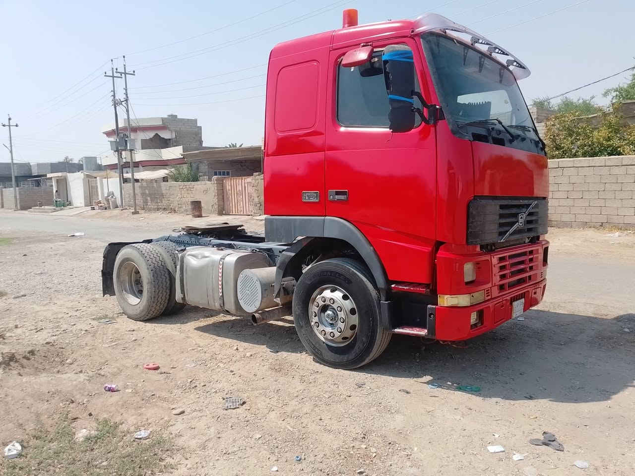 سلام عاليكم سياره فالفو للبيع سياره كير محرك اكسل تخم تاير جديد شاصي مضروب باج بطن كهربائيات شغاله سنويته ضايعه بيه بلاغ واجهت كمرك صاحبه موجود ويحول تدفه تبريد خير من الله داخله حلو كشانه دشبول جديد مكانه سامراء *********** سعره 65 من الاخير
