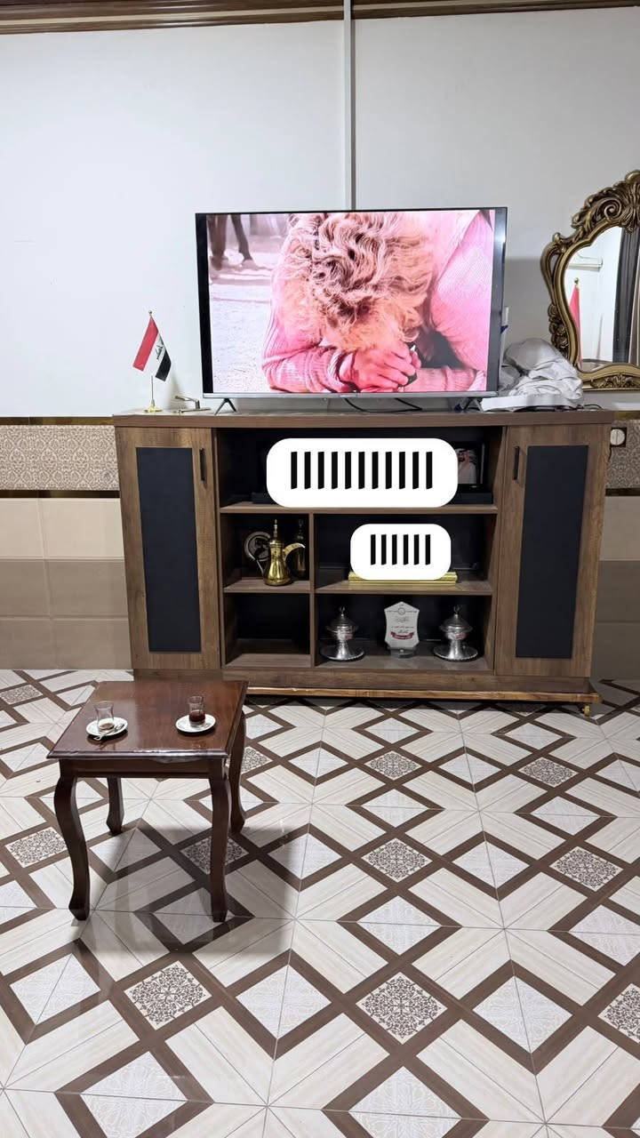سيت مكتب للبيع مستعمل شي قليل نظافتو 90 % استعمال مدى 4 اشهر فقط( ميز + بوفية + جرارات + طبلة + كرسي دوار ) ميز طوله 220 سم الاغراض خدش ما مخدوشة للتواصل الاتصال على الارقام التالية *********** أو ***********
ملاحظة غير متواجد على الفيس
