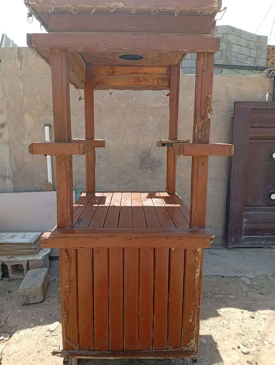 عربانه للبيع السعر 200 اوبيه مجال الاتصال ***********
