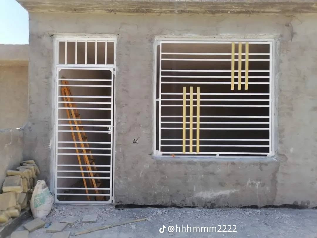 صباغ متفرق شقل داخل موصل خارج موصل عادي هذه رقم***********
بی وستاب

نص مكتوب في الصور:
- @hhhmmm2222
- @hhbmmm2222