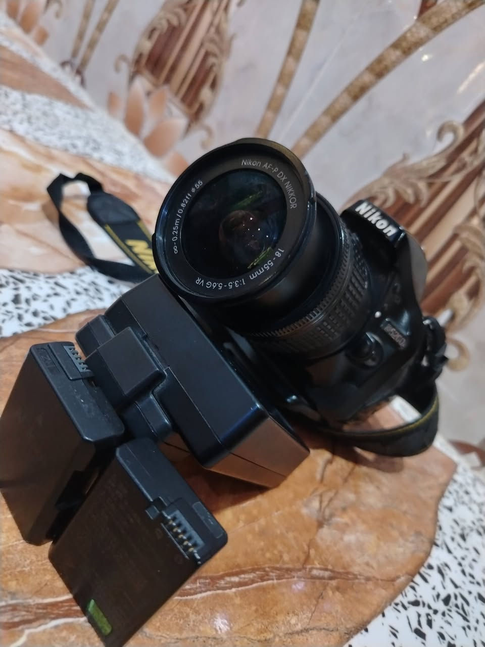 📸 للبيع: كاميرا نيكون Nikon D5200
العدسة: 18-55 VR
الكاميرا نظيفة جداً (فول)
معها بطاريتان
شاحن أصلي
جميع الملحقات بحالة ممتازة
💰 السعر: 300,000 دينار عراقي (قابل للتفاوض بشكل بسيط)
📞 للاستفسار والتواصل: ***********
