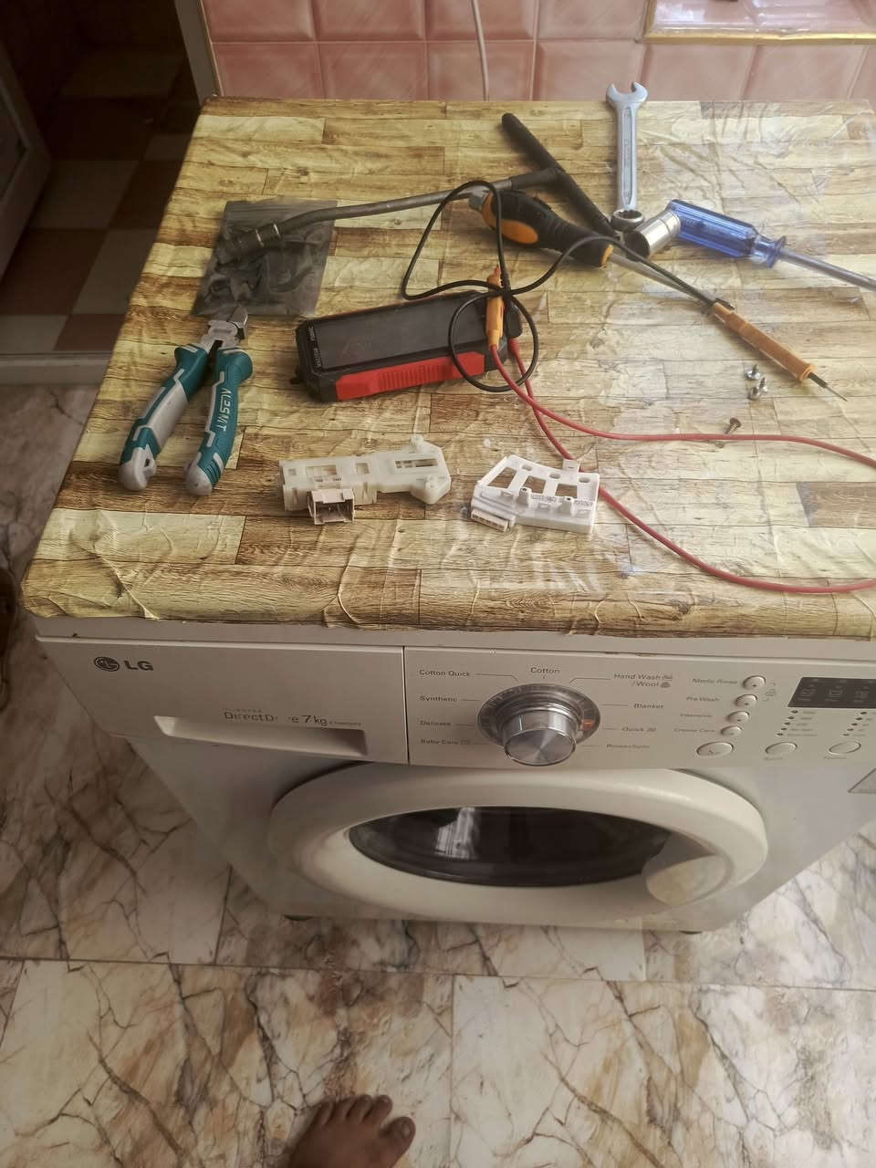 تم بحمد لله
غسالتك في أيد أمينة
قامت ورشة الاخوين متنقلة بصيانة غسالة LG تبديل قفل باب وحساس سرعه
في منطقة الكمالية حي الرئاسة
مع ضمان حقيقي للقطع المستبدلة 
الاستفسار او الإتصال 
***********
