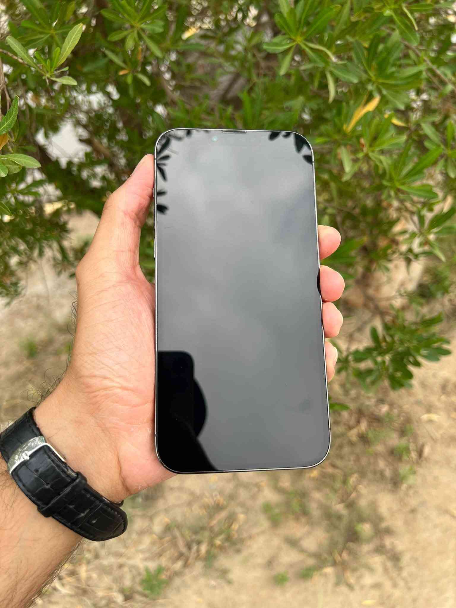 آيفون ١٣ برو ماكس • ٢٥٦ • بطارية ٦٩٪