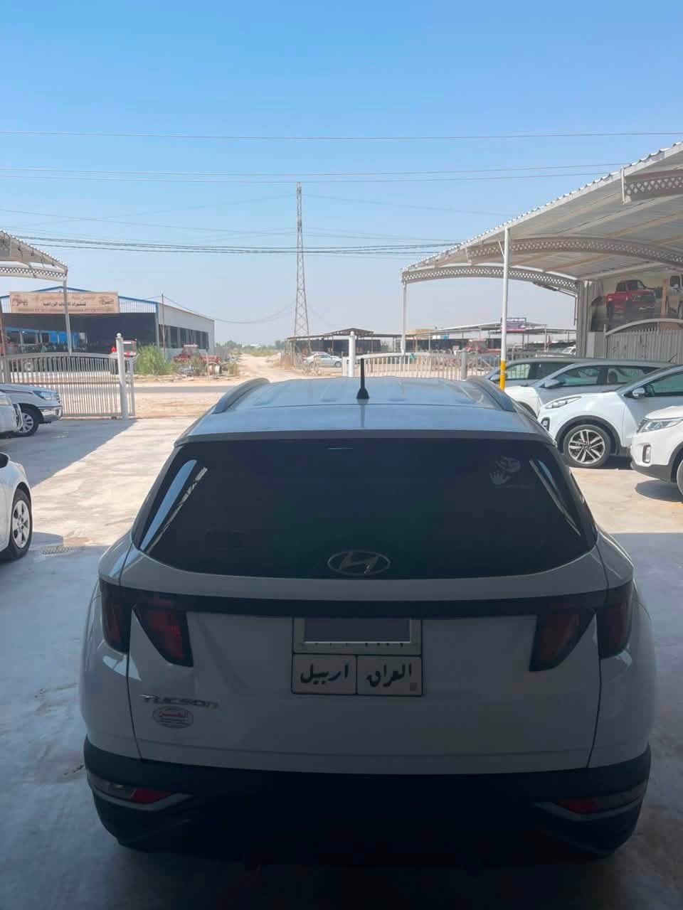 معرض الحسن لتجاره السيارات 

العنوان// واسط الزبيديه 

هونداي توسان 2021 خليجي 
محرك 2000
بصمه تشغيل 
كراسي كهرباء 
حساس امامي خلفي 

ماشيه 53 الف 
مكفوله كفاله عامه 

السعر 187$ وبيها مجال بسيط 

مراوس او بيع حسب القناعه 

***********
