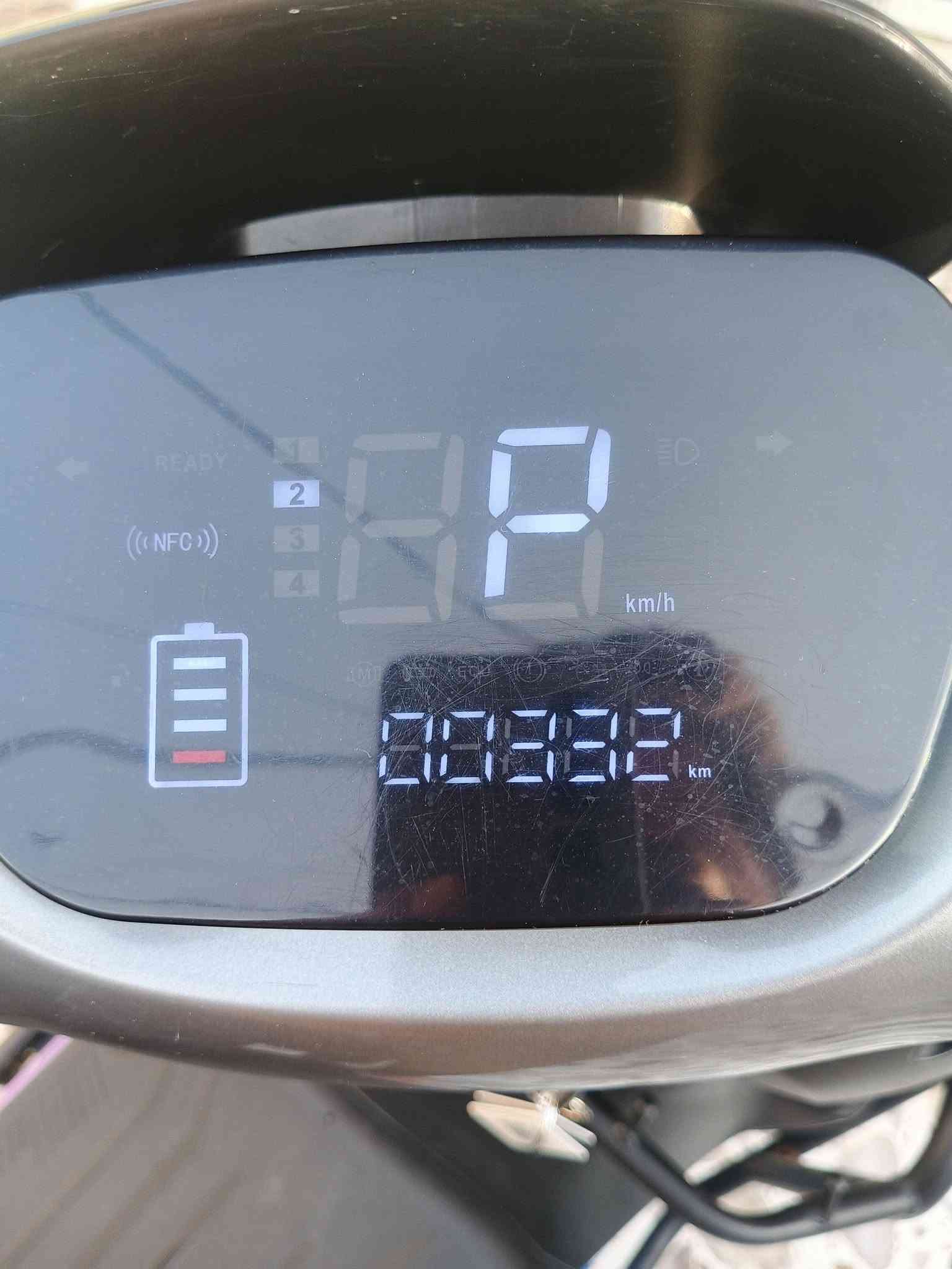 موديل ٢٠٢٥ • ٦ بطاريات • مدرع بالكامل