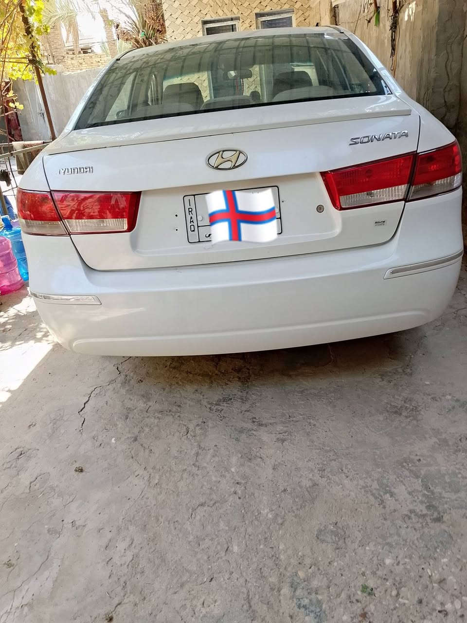 سلام عليكم سوناتا خليجي موديل 2010 رقم بغداد  بيه قطعتين صبغ والباقي كفاله مكينه 2400  كهربائيات تحكم ستيرن  جهتين فتحه سقف اشايربل مري   بدون دواخل مكان السياره ديوانيه والاستفسار عل الرقم  ***********
