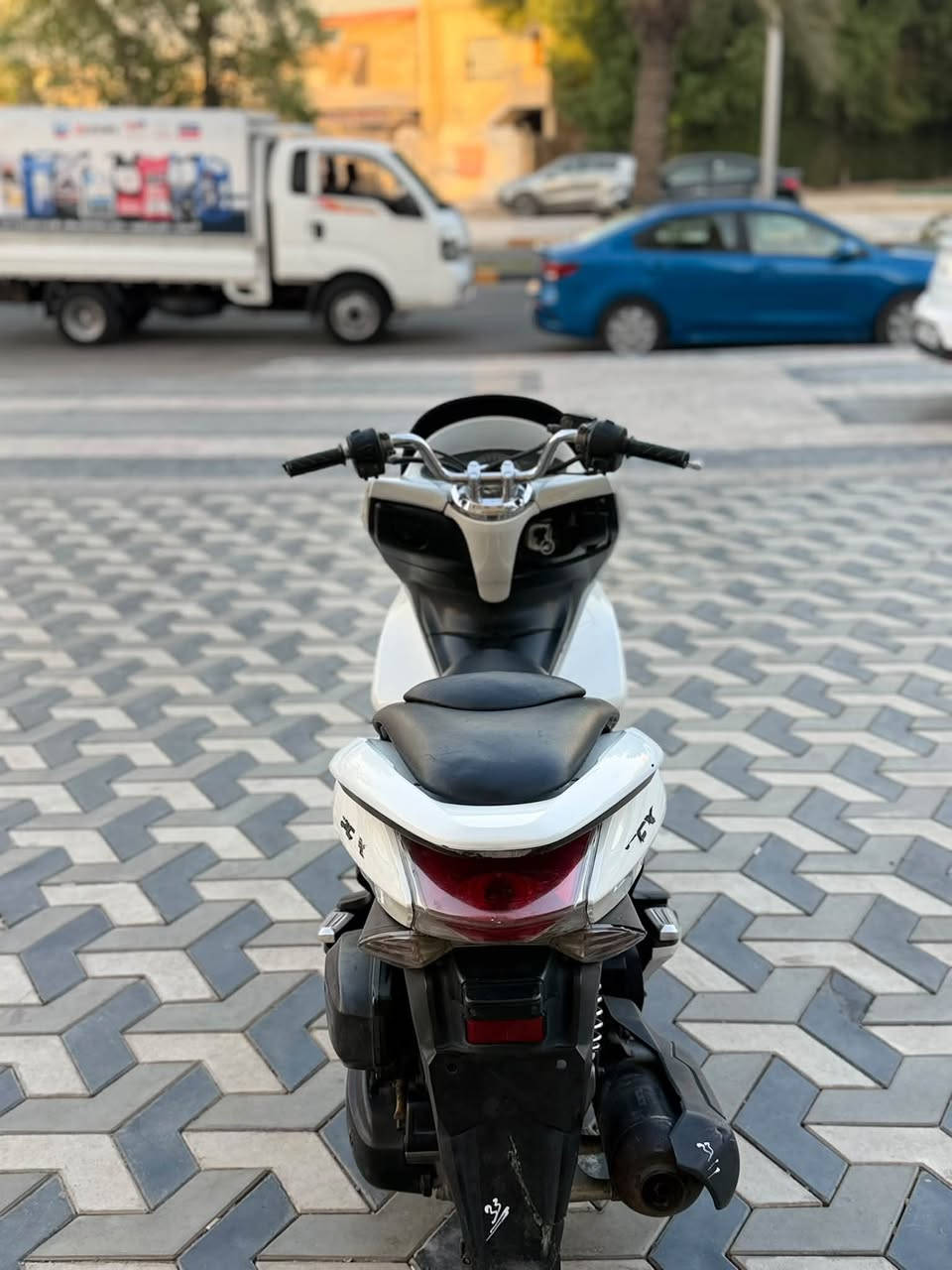 سلام عليكم دراجه pcx  جيل لأول ياباني   نوزل خطين ستان كهربائي حساس ازدحام  شلعه معدل خير من الله دراجه  جديده مال رمبه  المكينه 150  السعر مليون 300  وبيه مجال  مكان بغداد رقم ***********
