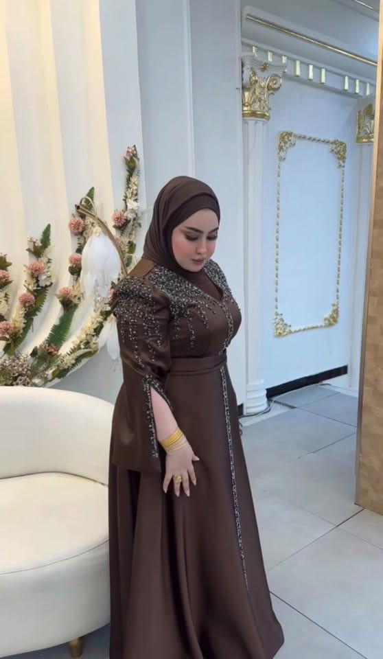 السعر 90
قياس 46 
بعده جديد ونظيف 
ملبوس قبل يومين مره وحده 
اليعجبها تدخلي ونتناقش ع سعر هم بي مجال ***********‬
