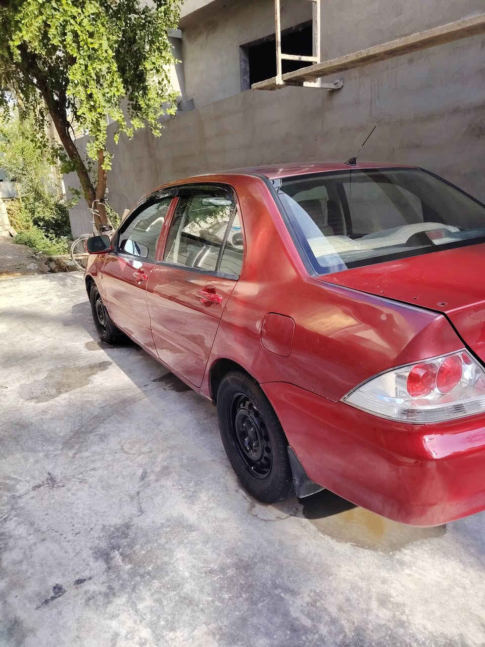 لانسر موديل ٢٠١٠ محرك ٢٠٠٠ تبريد ثلج تدفئة شغال سيارة مال جناي مابيهة أي نقص جاهزة مكان سيارة ديالى السعر 73 للاتصال ***********
