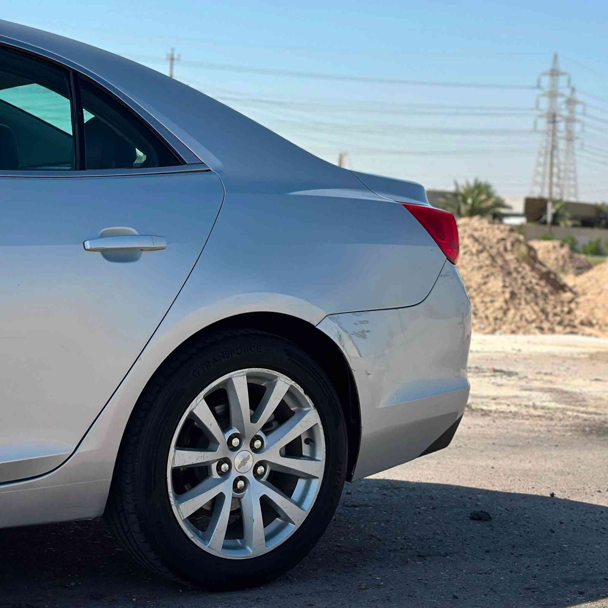 السلام عليكم
شيفروليه ماليبو LT 2013 2.5L 
وارد امريكي قطعتين ونص تبديل وصبغ بدون دواخل 
رقم جديد بأسمي هزة جديدة مشروع وطني
محرك جديد قبل شهرين شديتة 
هيدروليك كير جديد 
تخم تاير ويل 18 وباتري جديدات
تبريد ثلج تدفئة شغالة وكل البوابات شغالة 
المواصفات: 
شاشة لمس وقاصة 
سستم صوت بايونير وانارة محيطية زراعة غير البلادي
بجم LED ولايت اوتو 
تحكم مري كهرباء واشاير بالمري
مرايا وسطية اوتو دم 
كشنات جلد كهرباء وجامات اوتو 
تحكم ستيرن جهتين ومثبت سرعة
تبريد مناخين وشاشة اعطال
السعر 87 ورقة وبيها مجال للشراي
السيارة نقصها بوش هاوزن انزلهن من سعرها
العنوان بغداد، الدورة
حمزة: ***********
"اخوان فدوة اروحلكم الشراي يتصل مو يعلق لو يراسل"
