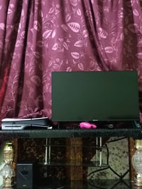 بلي فايف سلم لوك ستيكر مامفتوح ملحقات كامله واصليه + UPS + شاشة حجم 32...