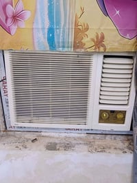 مكيف جنرال • ٢طن • نظيف