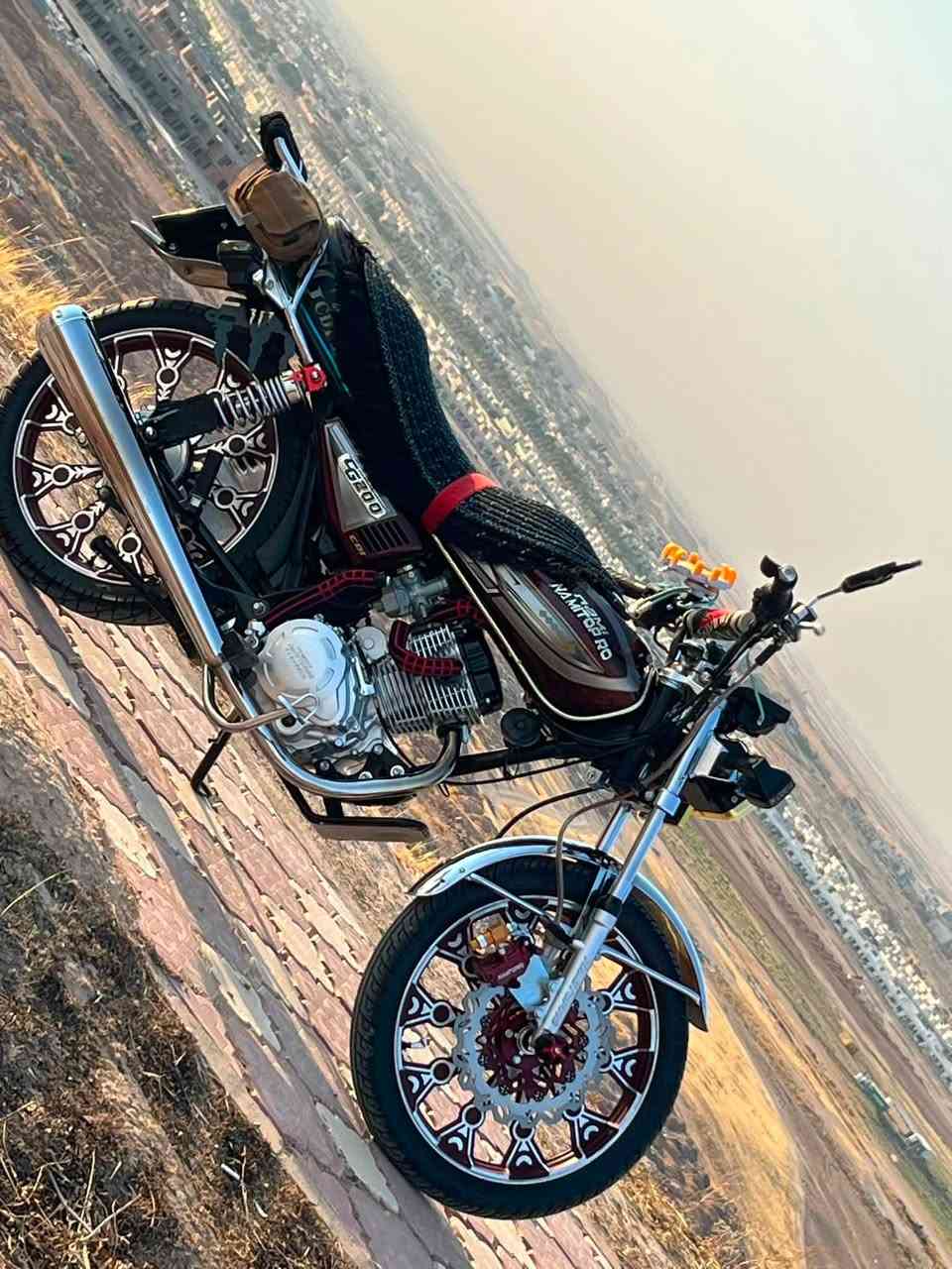 سلام عليكم
دراجه للبيع 
نوع.  /نامي نوبرو محسن 
حجم /200cc
موديل/2025
دراجه نضيفه مانقصها شي اتخبل 
السعر خاص 
*********** اتصل للشراي
