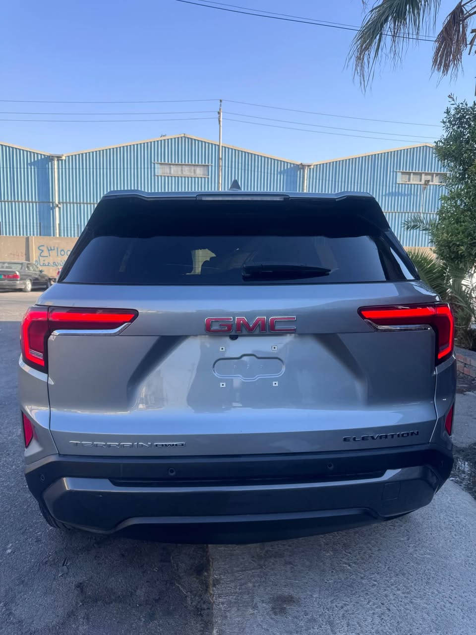 GMC  terrain 2025 ELEVATION 
تيران 2025 شكل الجديد كليا
قطعة واحدة صبغ فقط حادث خفيف 
ماشية 10 ميل 
شاشات عملاقة گيج ديجيتال
تترقم شمالي 
سعر 199$
اربيل شركة الوتين
م ***********
م ***********
واتساب اتصل أربيل, العراق
