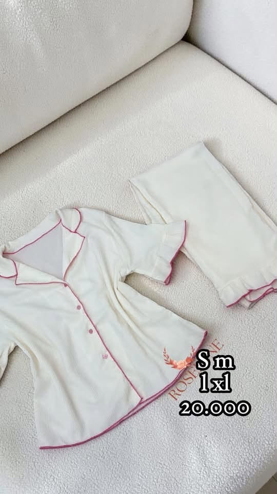مرحبا
تراكات تصفيه بيج التوصيل 3 الالف فقط لكل الكروب قطع اخيره واسعار مناسبه جدا الفحص امام المندوب اذا غير مطابق ترجع القطعه بدون دفع اي شي 🍓🤍

للحجز ع الرقم التالي 

***********

او الخاص 💗💗

نص مكتوب في الصور:
- x1 5.000
- 5xl 5.000
- L
- 5.000
- SM
- L XL
- 20.000
- Sm 1xl 20.000