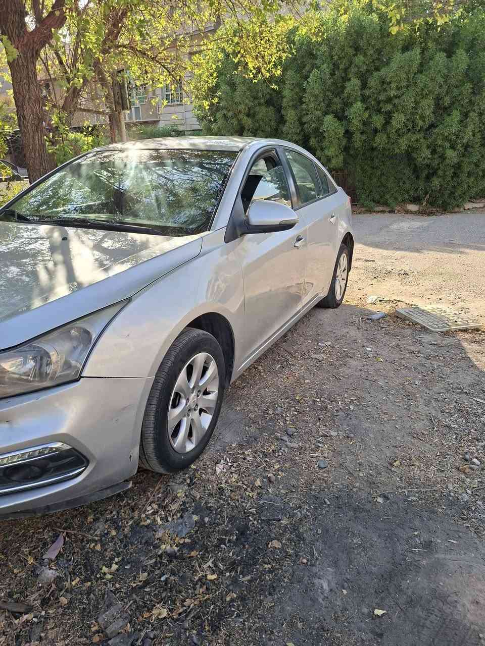 سلام عليكم
شوفروليه كروز 2016 خليجي 

🔹 محرك 1800cc تنفس طبيعي
🔹 شاشة تدعم Android Auto & Apple CarPlay
🔹 مداخل AUX + USB
🔹 مداخل شحن
🔹 كاميرا خلفية
🔹 ويل كب 
🔹 LED نهاري
 السياره ماشيه 165الف كيلومتر

الضرر والصبغ:
السيارة صبغ قطعتين، باب وجاملغ امامي جهت السايق بدون دواخل وبيهه مكانين بارد وطخه ملصحه ممصبوغه 
 
 ومثل متشوفون ب الصور 

 السعر:   70  @إشارة وبيها مجال إن شاء الله

📍 الموقع: بغداد – شارع فلسطين او الشعب

***********
واتساب واتصال
.
