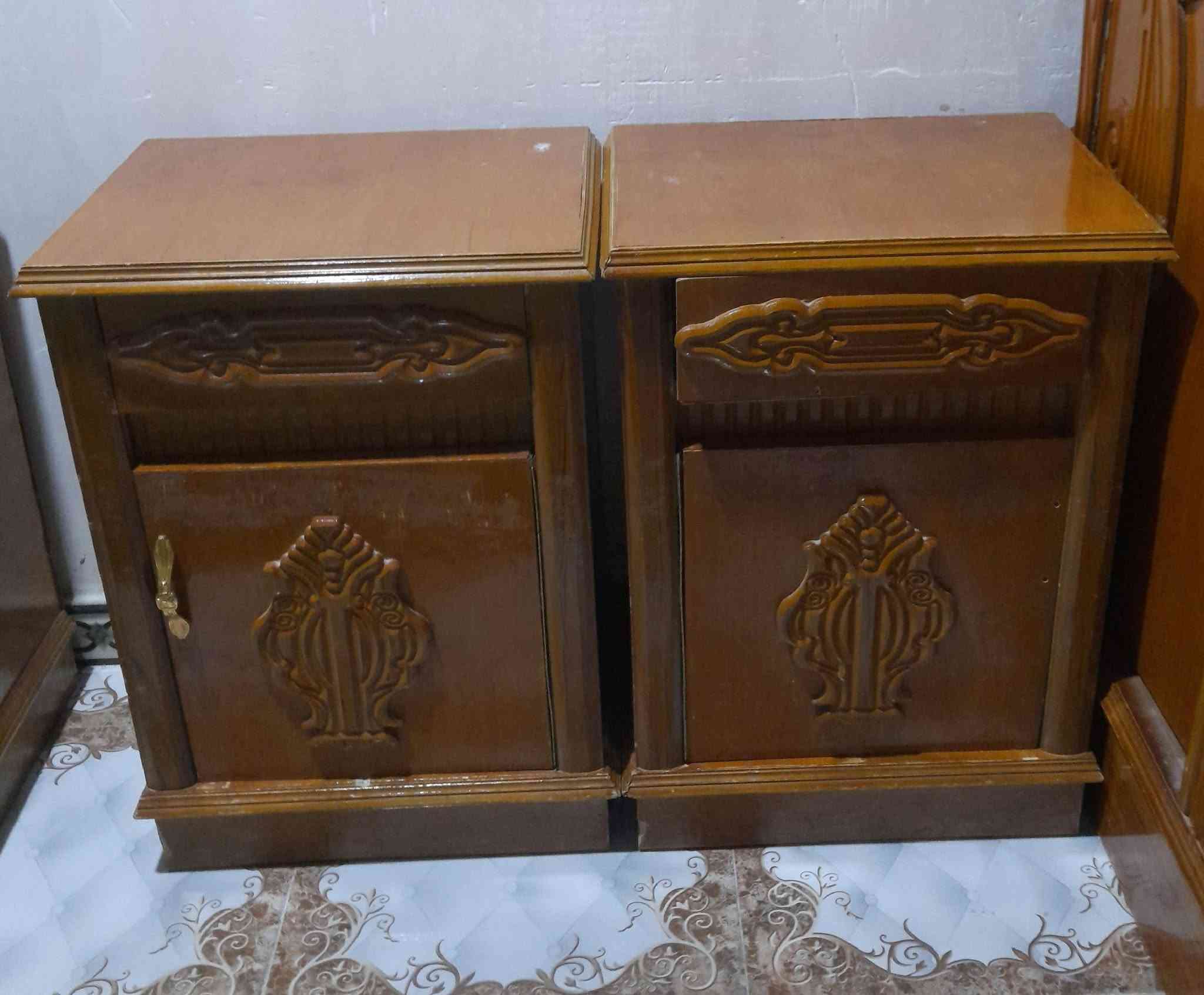 السلام عليكم
من رخصة الادمن
                         م/غراض للبيع
١.تخم قنفات شرقيه باله الخليج ٢٢ متر مستعمل 
نظافه ١٠٠/٩٠ للبيع السعر ب٩٠٠ الف وبيه مجال
٢.غرفه اخشاب عراقيه ٦ ابواب ٧ قطع نظافه ١٠٠/٩٥ للبيع السعر ب٩٠٠ الف وبيها مجال
نقال/ ***********/وات ساب بيه
