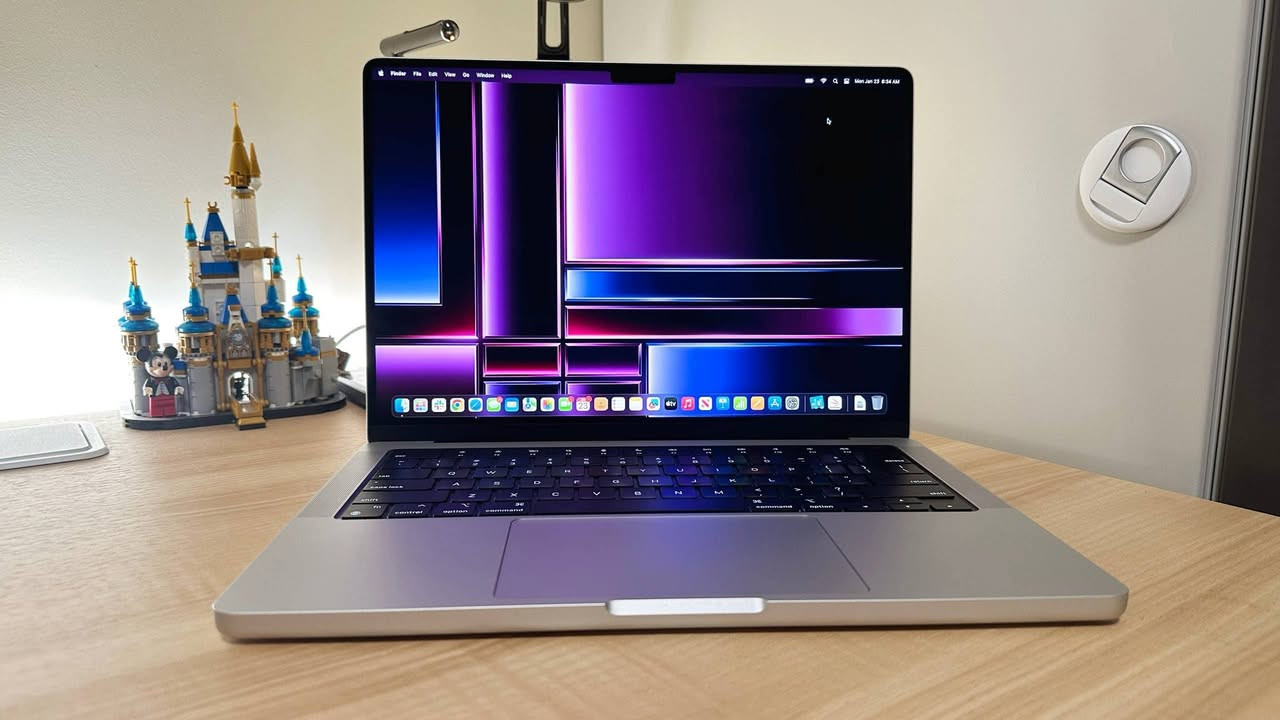 ماك بوك برو m2 برو 14inch قياس شاشة
معالج m2 pro المحترف 
رام 16g 
هارد ssd512g 
بطارية 100 مشحون 20مرة فقط 
شاشة 14inch 4k hdr 10 mini led 
السعر مليون و٨٠٠ الف نهايتة 
رقمي واتساب *********** 
مكاني بغداد
