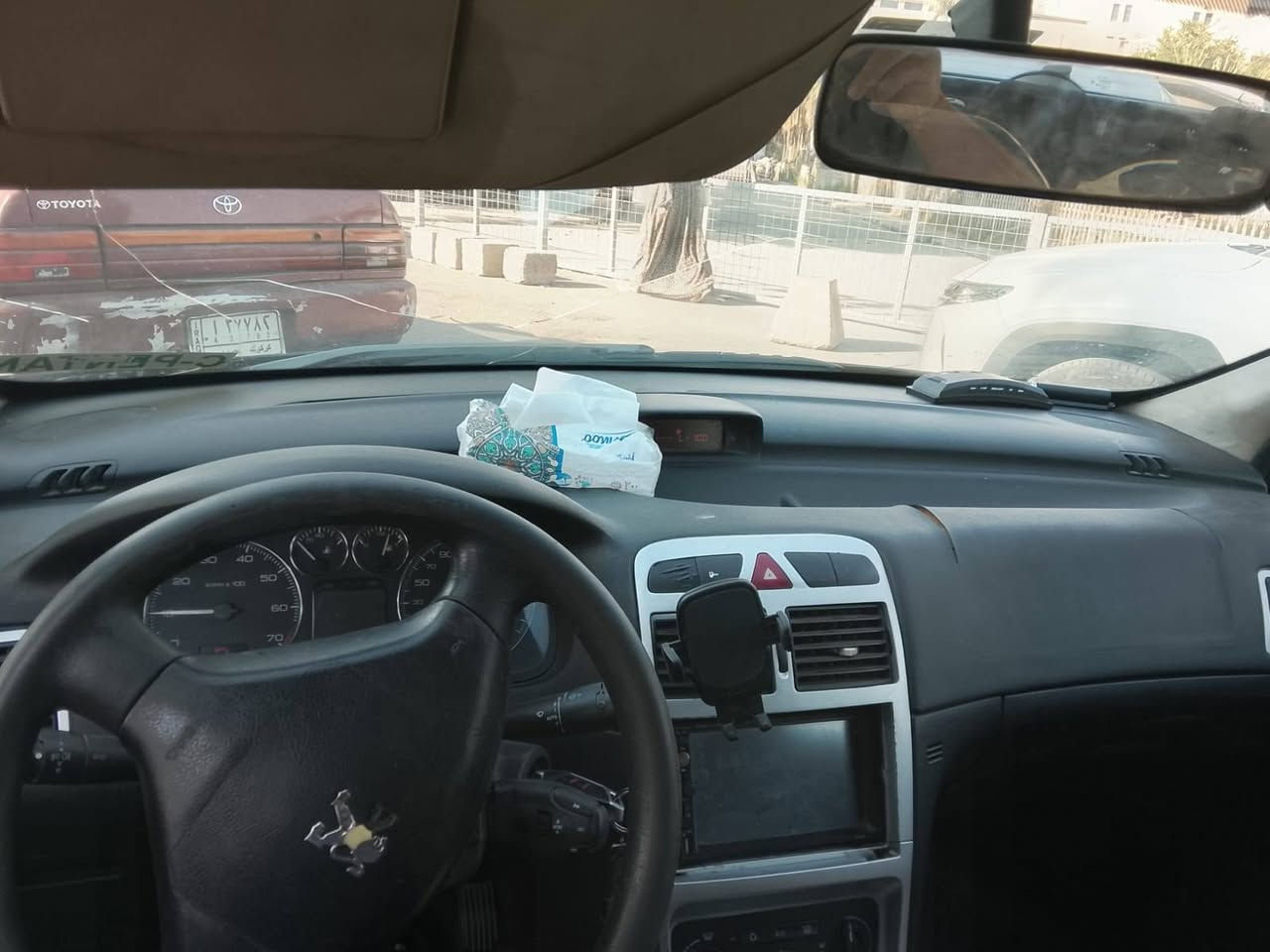 بيجو موديل 2006صبغ حيزام لجملاي بيها نواعم رقم كركوك سنيوية عاج ساقط وكاله بسمي  سيارة جاهز مابي نواقص تيرات جديد بطارية جديد كير محرك بشرط سيارة بكركوك ***********
