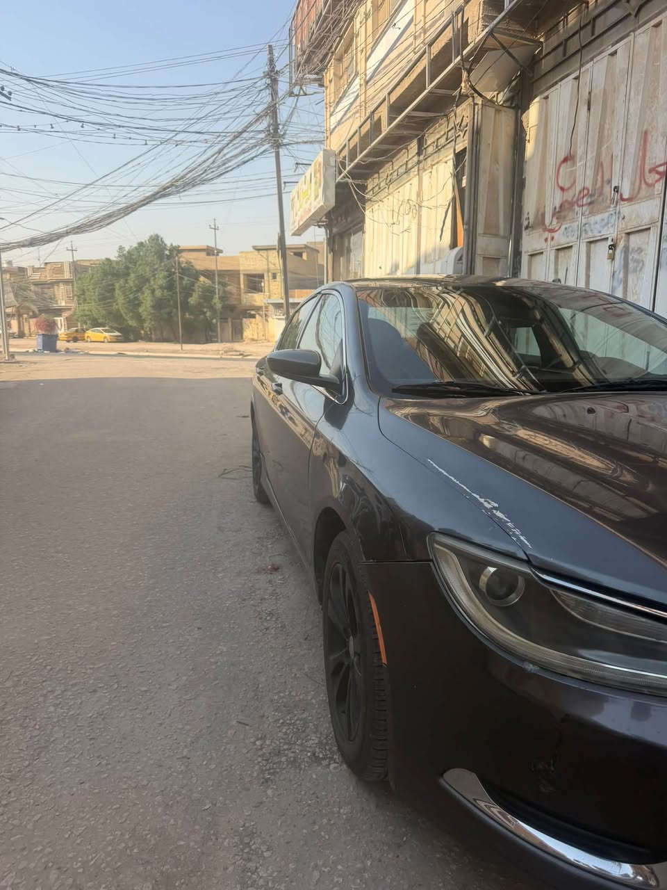 سلام عليكم ورحمة الله وبركاته كرايسلر C200 السيارة كامله كولشي مابيهه فقط تبديل الارقام كلين ضربه ماكو باامريكا لكن ضربتين بالعراق باب السايق والجاملغ اليمنه ماكو صبغ ٢٠١٦ موديل صارلهه عندي ٤ سنوات الله شاهد كوله دهن اصلي موتل ادير ومي راديتر اصلي احمر  تترحمه لوالديه اذا تاخذهه صارت ضروف واريد ابيعهه مكاني كربلاءاو بغداد خاص مفتوح او واتساب او اتصال ***********
