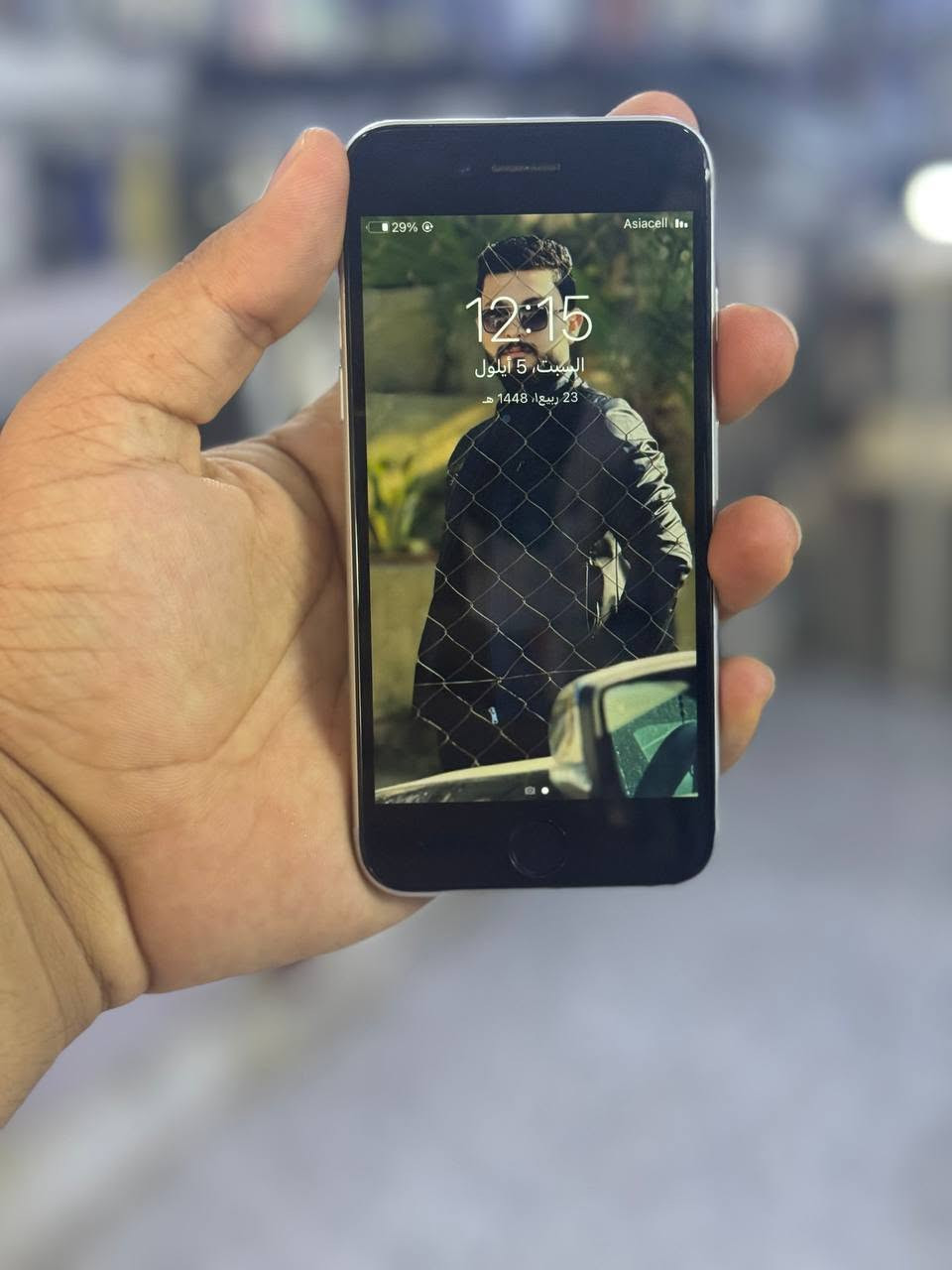iphone 7 للبيع اد
السعر 45 الف وهم بي مجال جهاز نضيف وحلو  إني مكلف بالنشر تريد الجهاز تعال شوفو بنفسك لأن ما عرف ب الآيفون ***********
